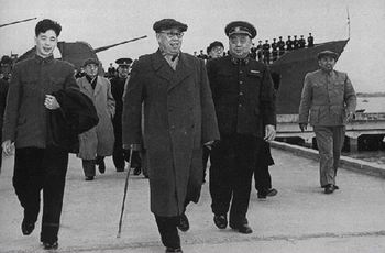 羅榮桓元帥到海軍部隊(duì)視察